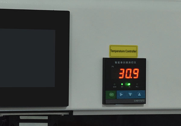 Temperature controller displaying 30.9 with a screen on the left, on a white background.