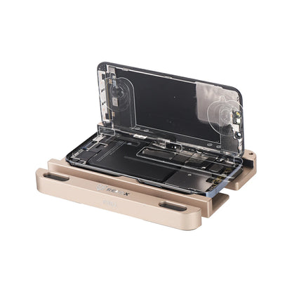 rs52 holding a phone screen